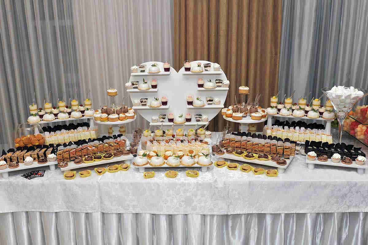 ice-cream-sundae-bar